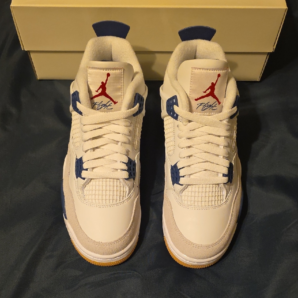 Brand new ds jordan 4 sb navy size 7.5 men's.